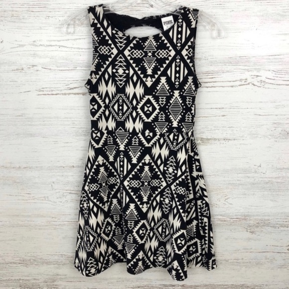 VS PINK Tribal Print Open Back Dress XS - Picture 2 of 5